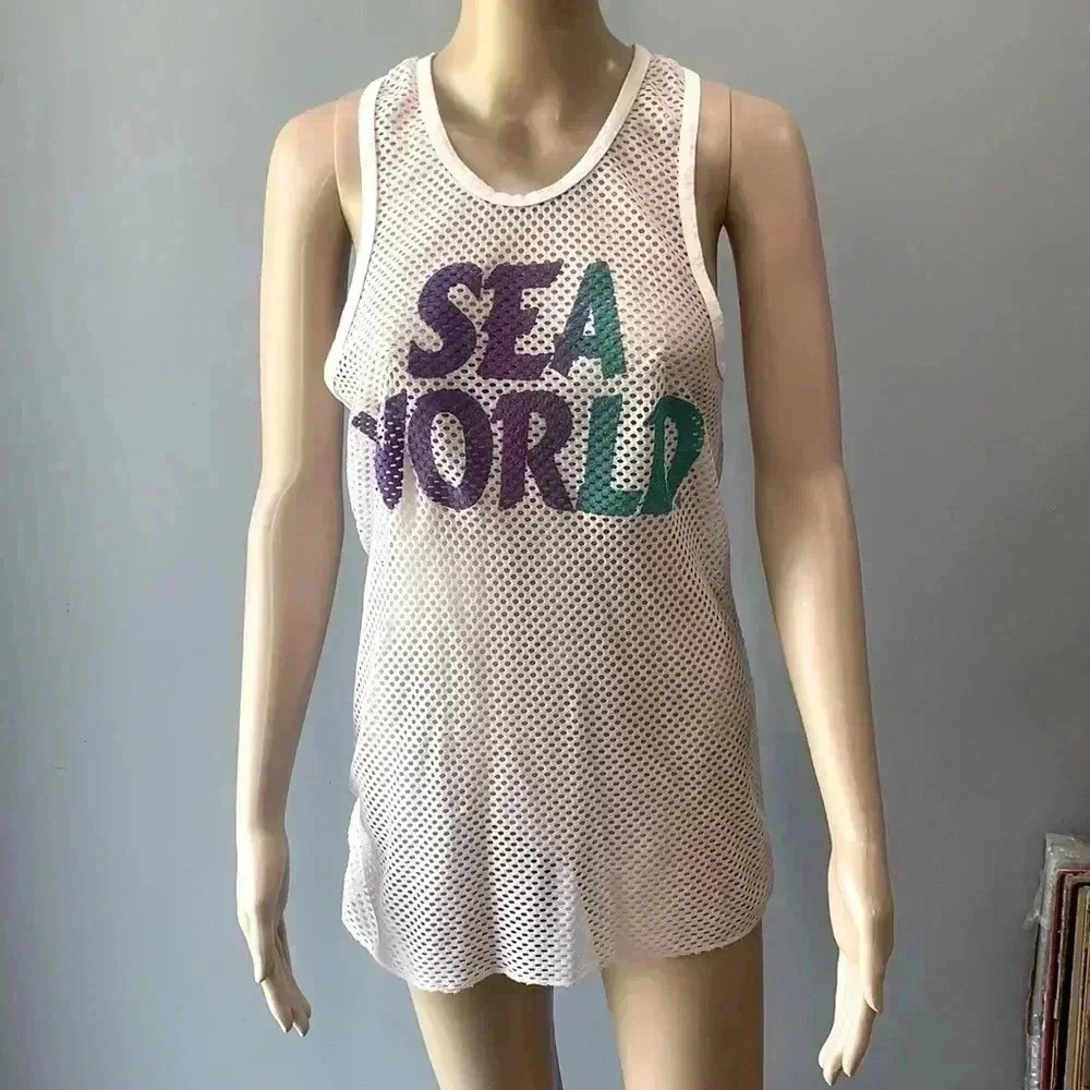 Vintage fishnet 80’s Sea World beach tank top - Picture 2 of 11